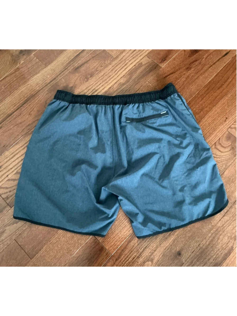 Men's Vuori Banks Shorts XXL Blue/Black Elastic Waist Athletic Board Shorts V330 - Picture 5 of 7